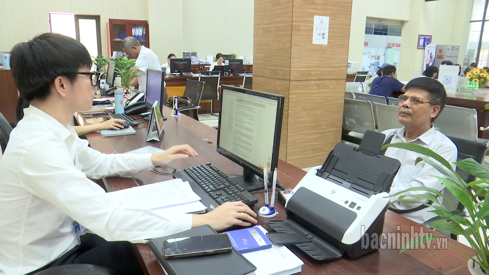 Tháng 8 tỷ lệ hồ sơ thanh toán trực tuyến cấp tỉnh đạt 83,21%