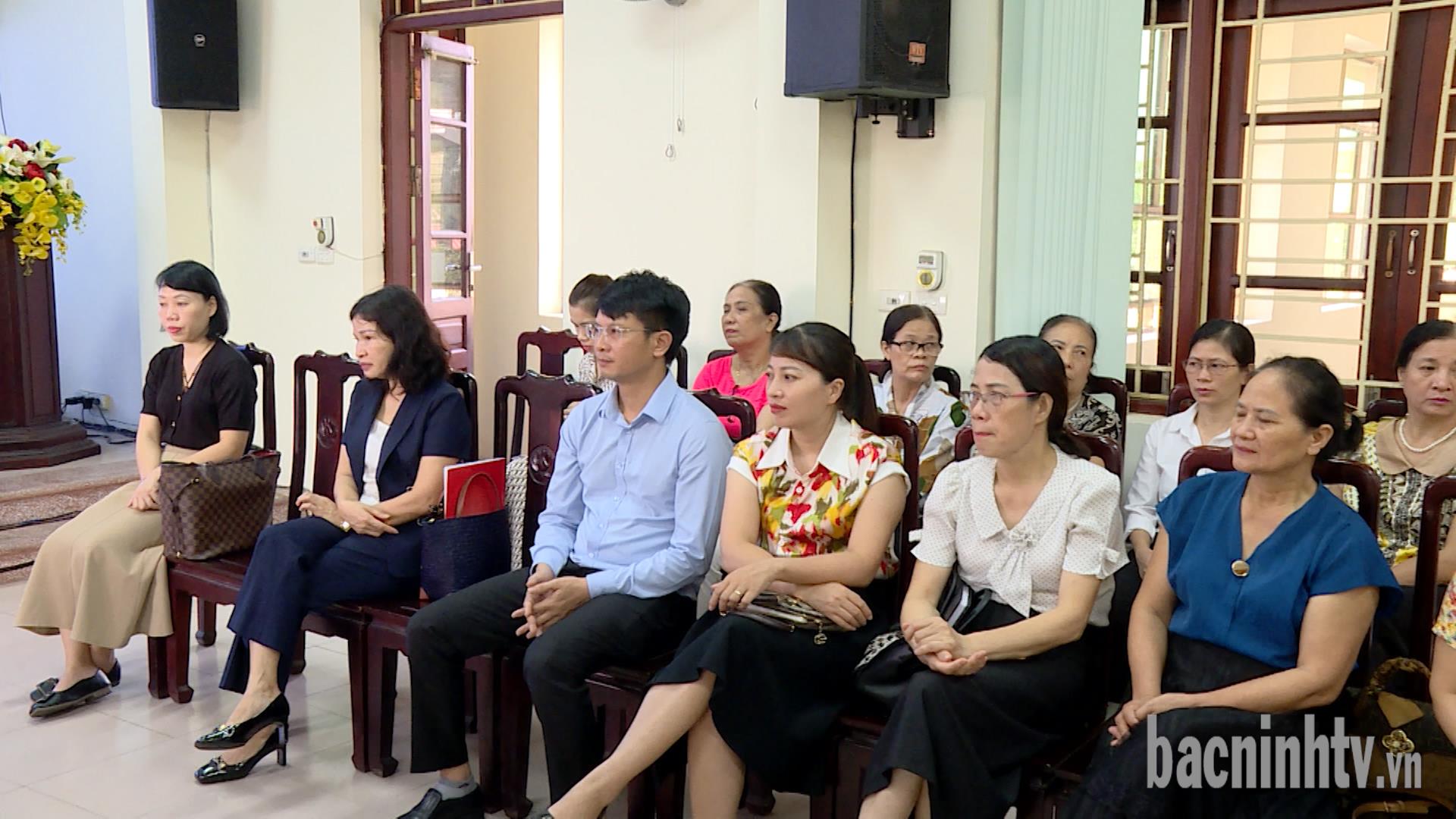 Tập huấn Hướng dẫn viên chương trình “Làm cha mẹ cho phát triển toàn diện trẻ thơ”