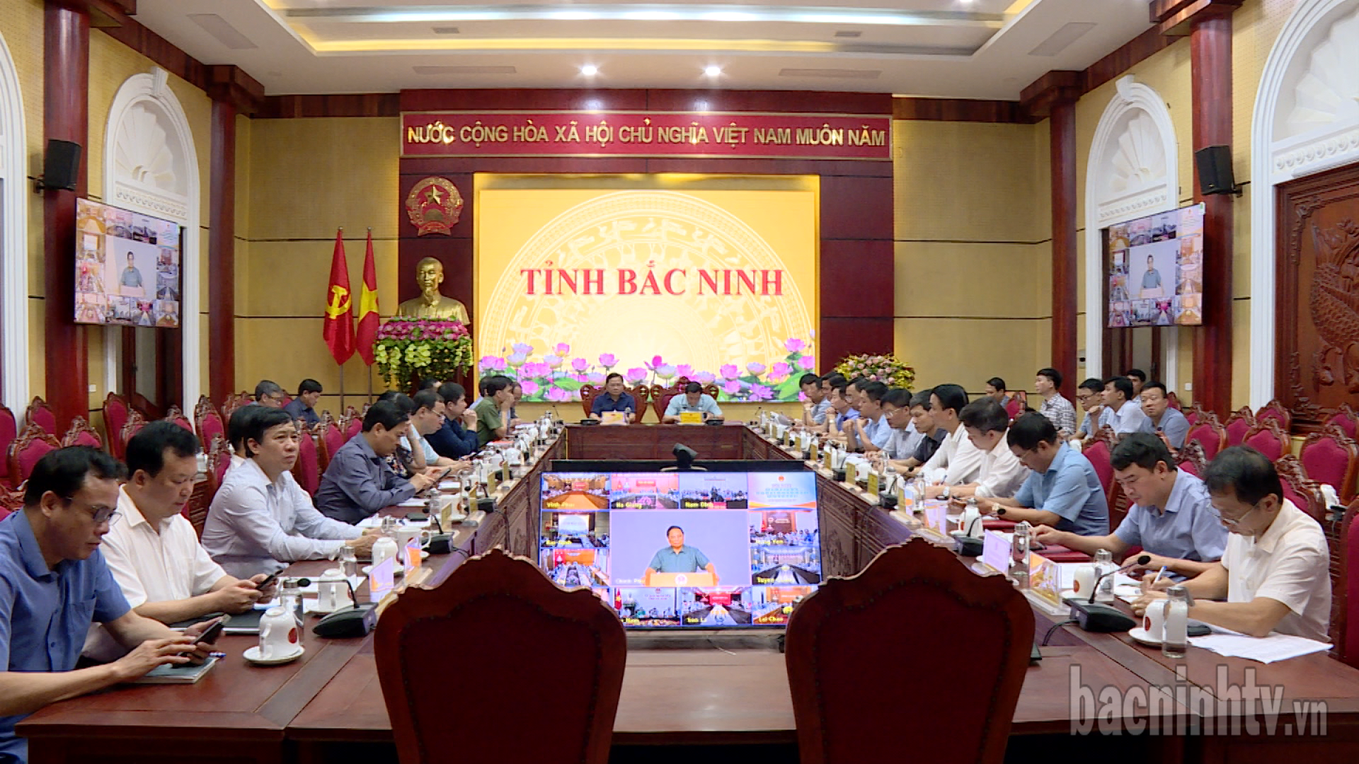Hội nghị trực tuyến về khắc phục hậu quả sau cơn bão số 3