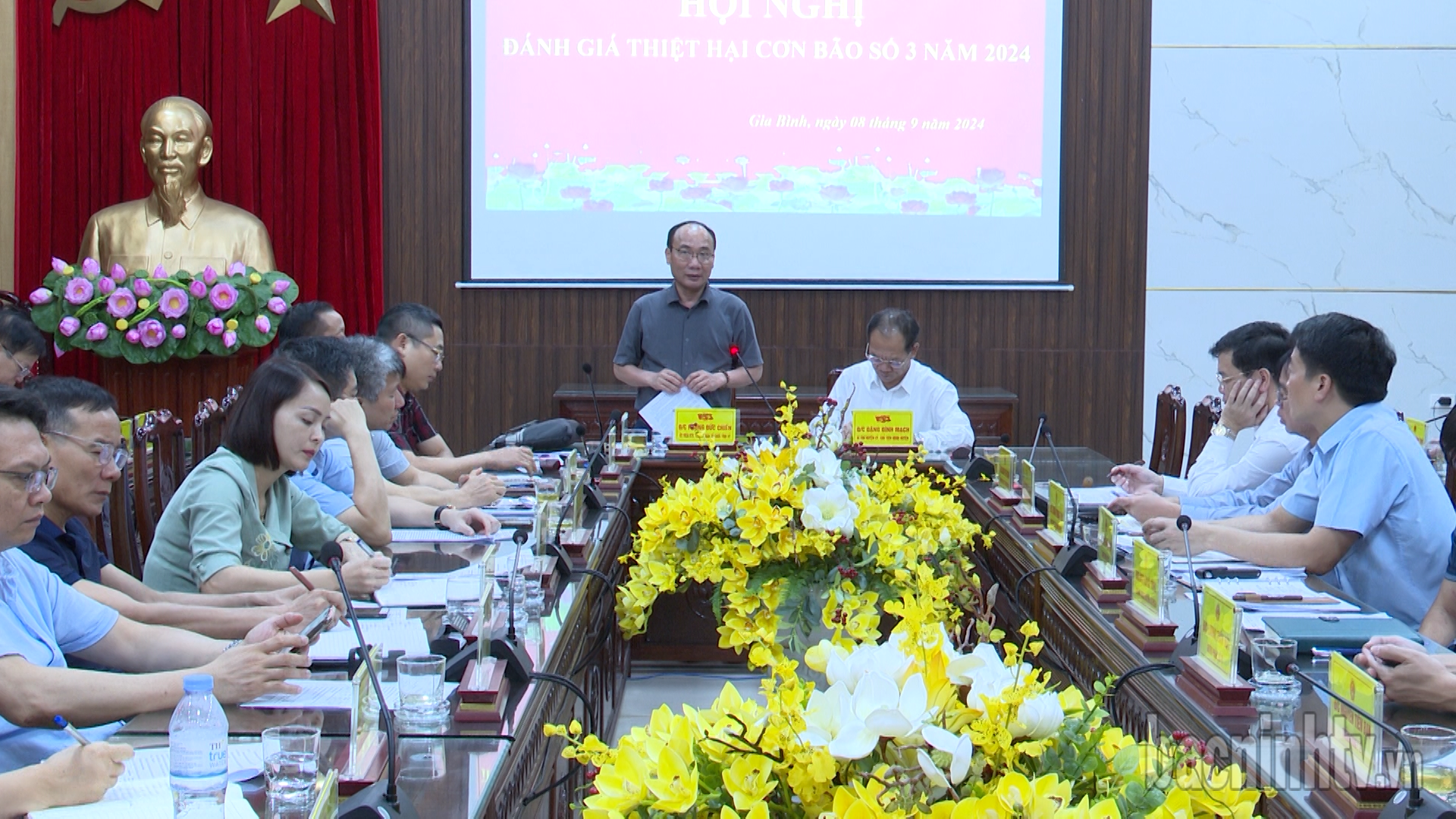           Đồng chí Trưởng Ban tổ chức Tỉnh ủy làm việc với huyện Gia Bình