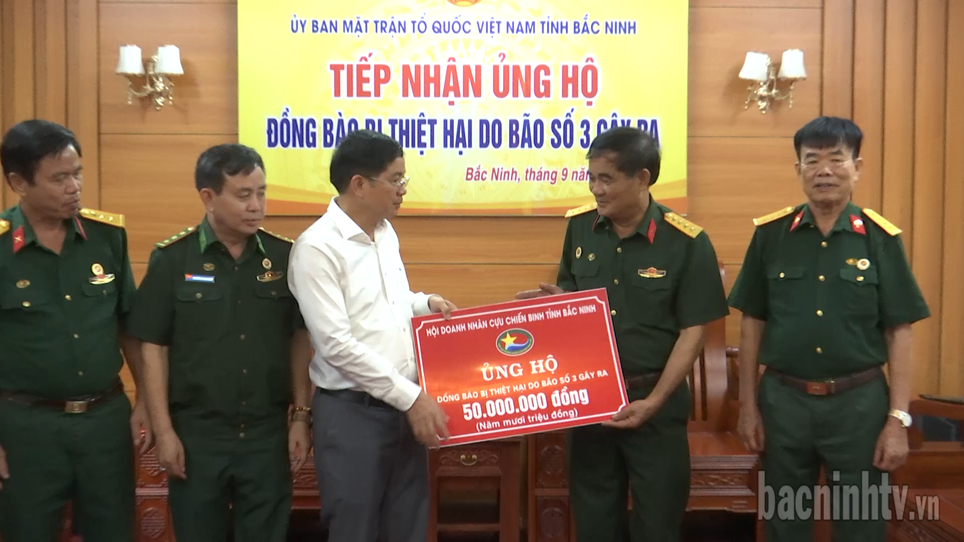 Tiếp nhận thêm 180 triệu đồng ủng hộ đồng bào bị thiệt hại do bão số 3