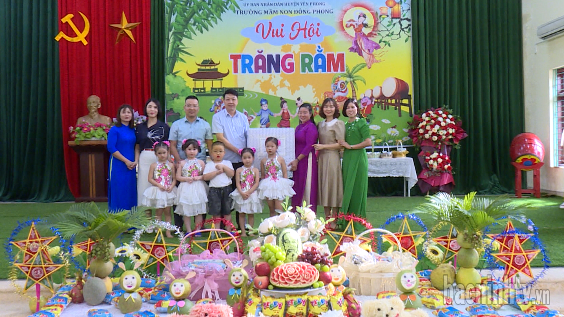 Nhiều địa phương, đơn vị tổ chức Tết Trung thu và tặng quà cho thiếu niên, nhi đồng