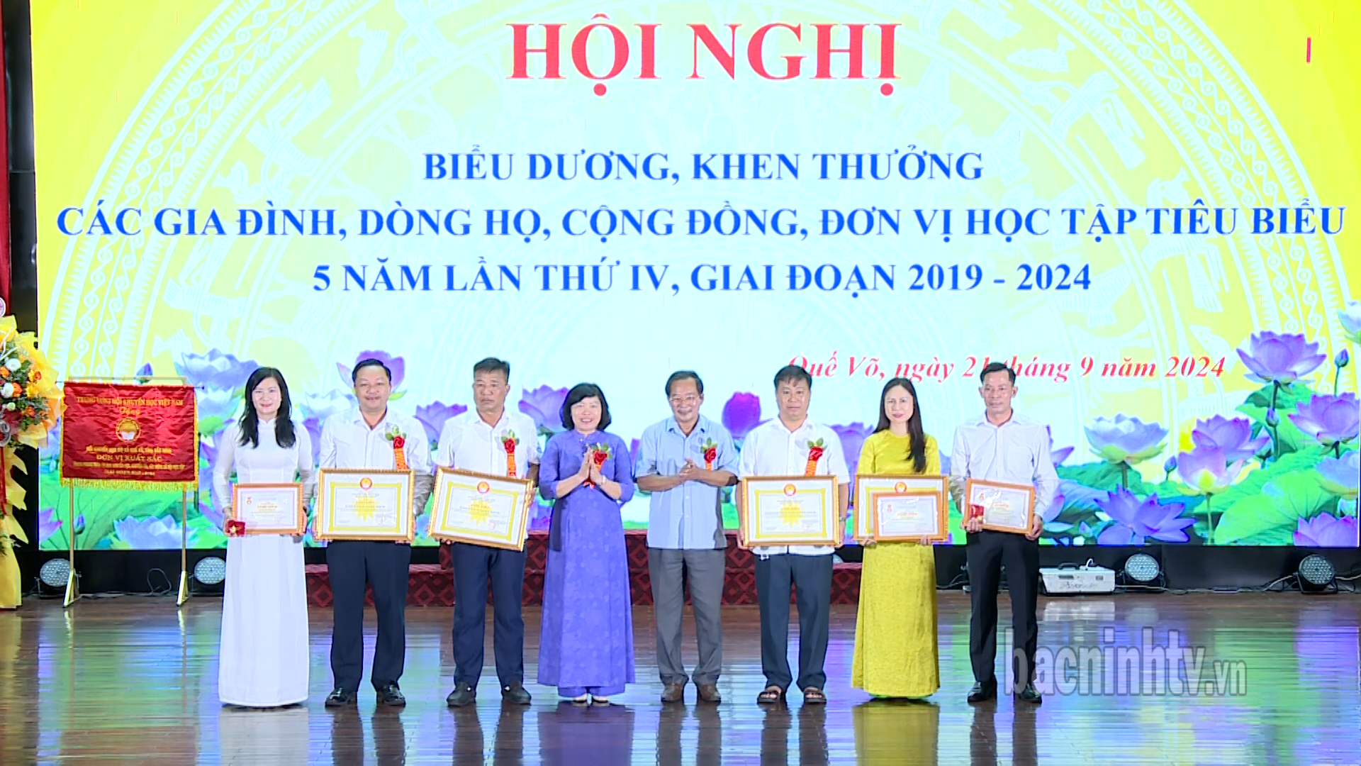 Quế Võ biểu dương các gia đình, dòng họ, cộng đồng học tập  giai đoạn 2019-2024