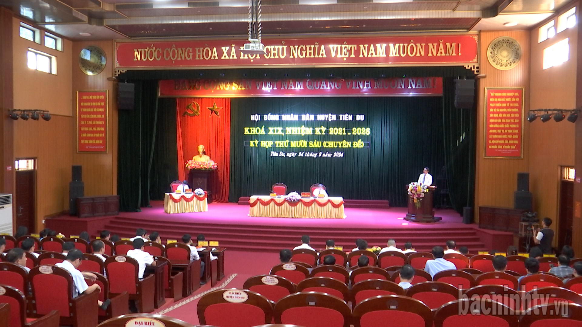 Kỳ họp thứ 16 HĐND huyện Tiên Du