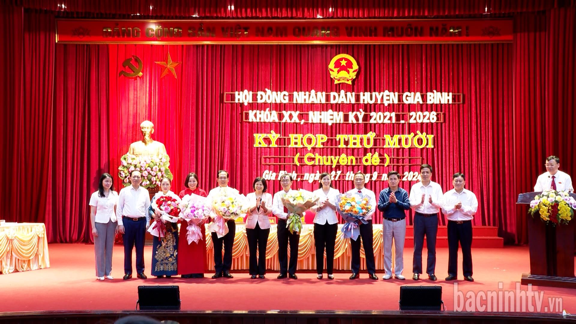 Kỳ họp thứ 10 HĐND huyện Gia Bình      