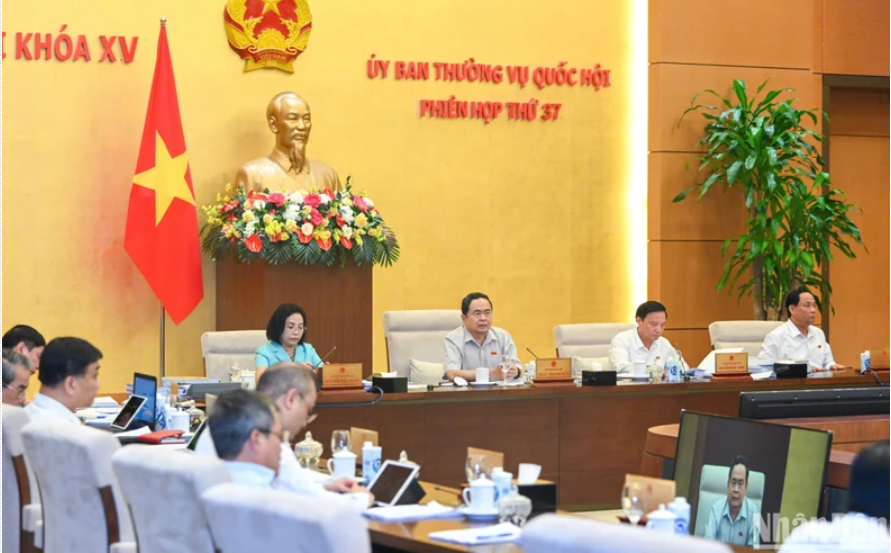 Bế mạc Phiên họp thứ 37 của Ủy ban Thường vụ Quốc hội