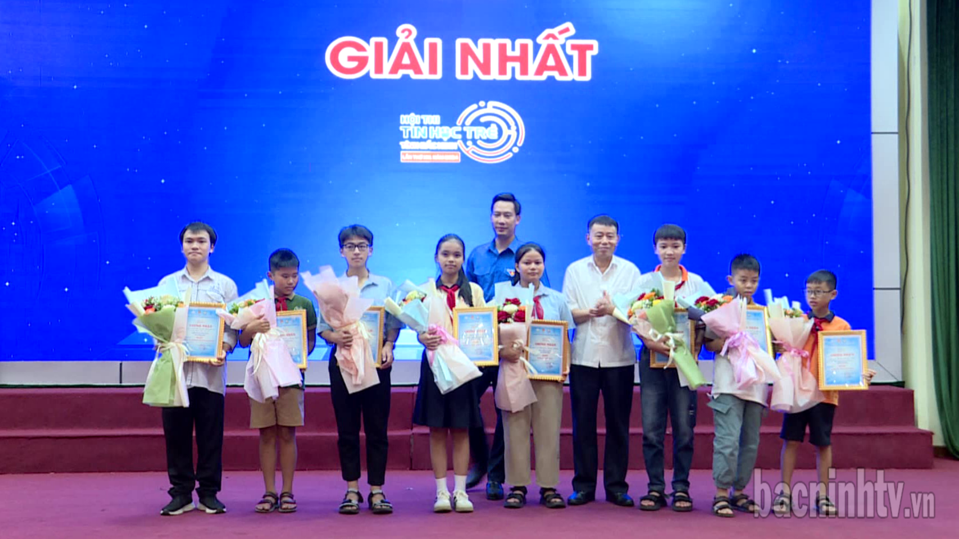 Tuổi trẻ Bắc Ninh ra quân hưởng ứng Ngày chuyển đổi số Quốc gia