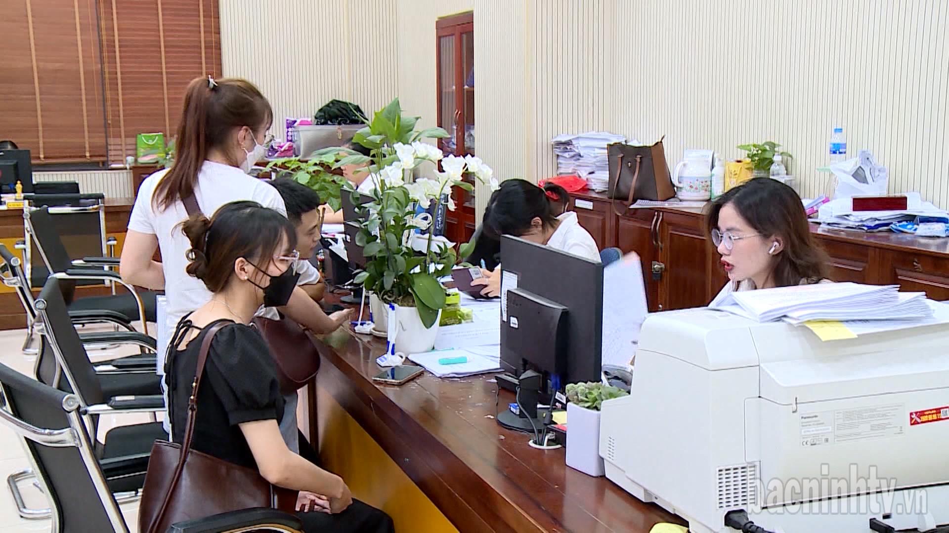 Tiếp nhận và giải quyết hơn 35.000 hồ sơ theo cơ chế “5 tại chỗ” trong 9 tháng