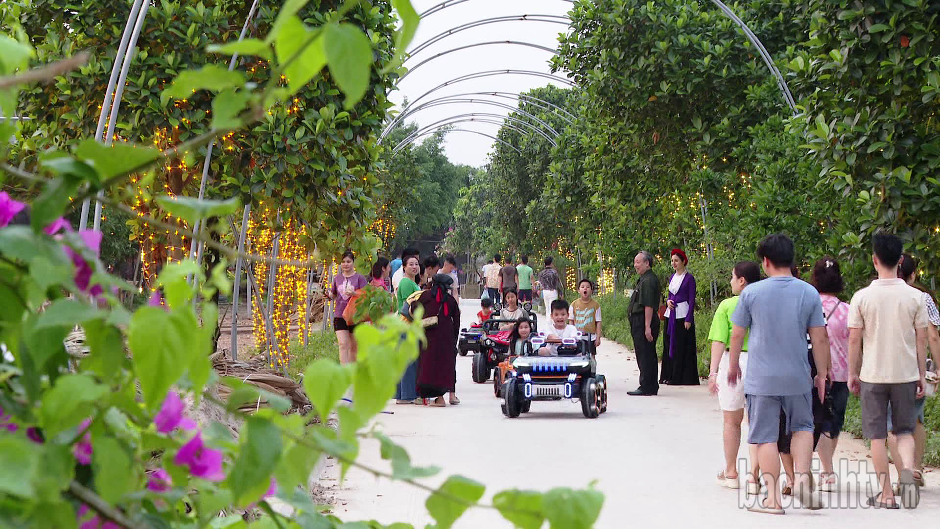 Bắc Ninh thu hút hơn 2 triệu lượt khách du lịch trong 9 tháng
