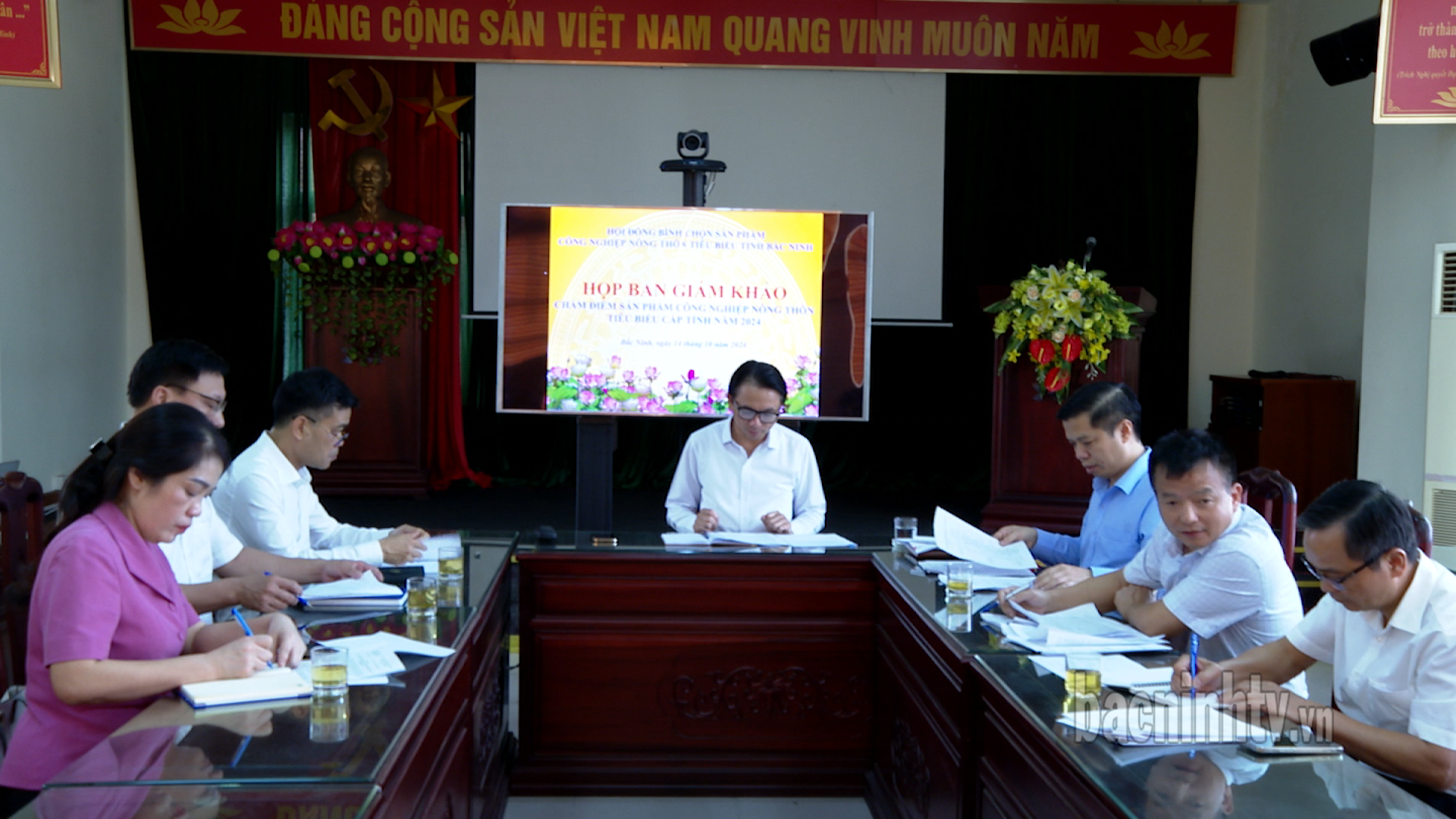 Họp Ban Giám khảo chấm điểm sản phẩm công nghiệp nông thôn tiêu biểu cấp tỉnh năm 2024