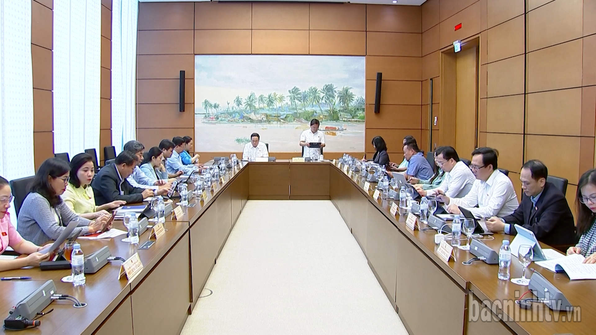 Quốc hội thảo luận tại tổ các dự án Luật, Nghị quyết về quy hoạch, đầu tư, đấu thầu