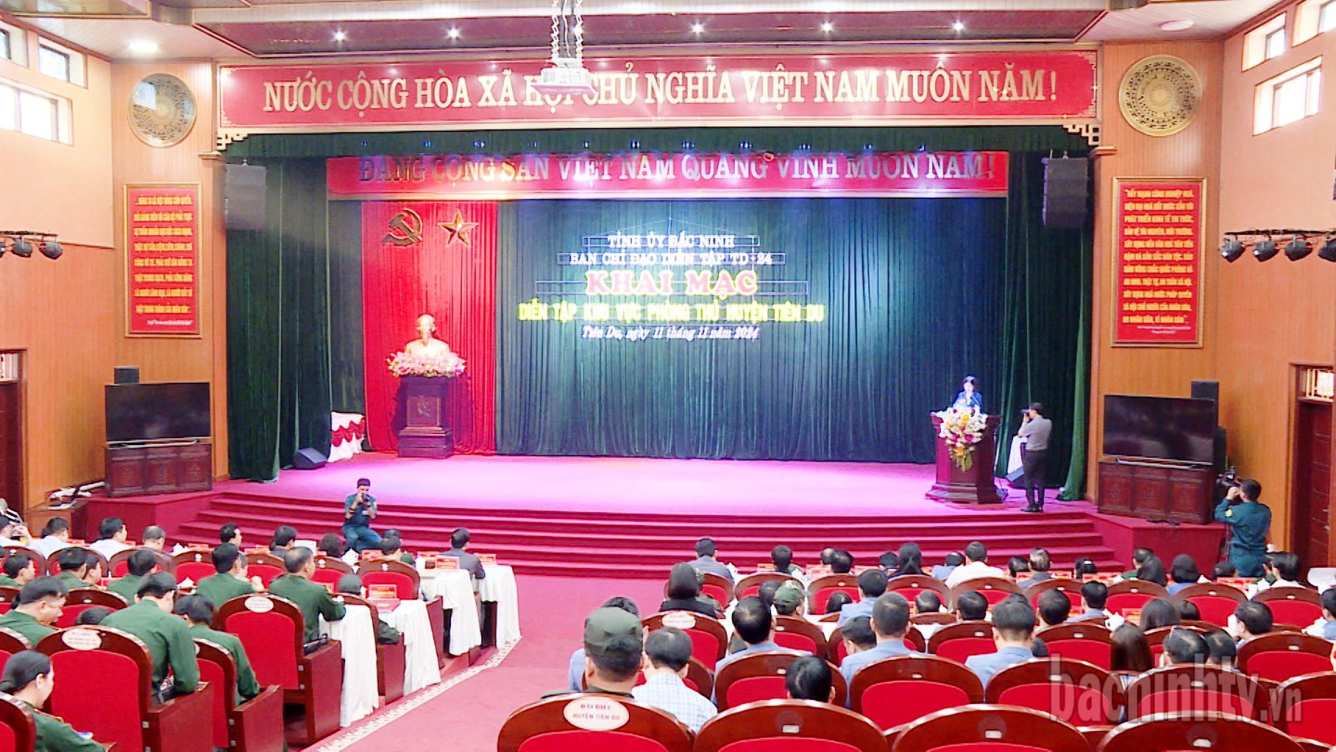 Khai mạc diễn tập khu vực phòng thủ huyện Tiên Du