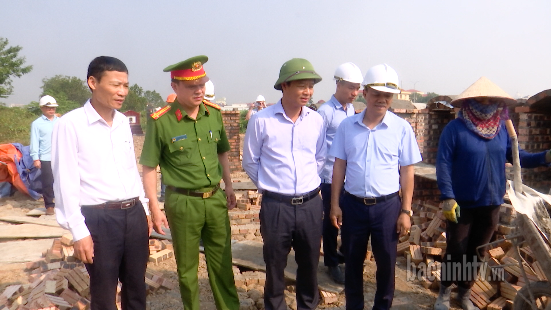 Kiểm tra, đôn đốc công tác giải phóng mặt bằng các dự án trọng điểm tại TP Từ Sơn
