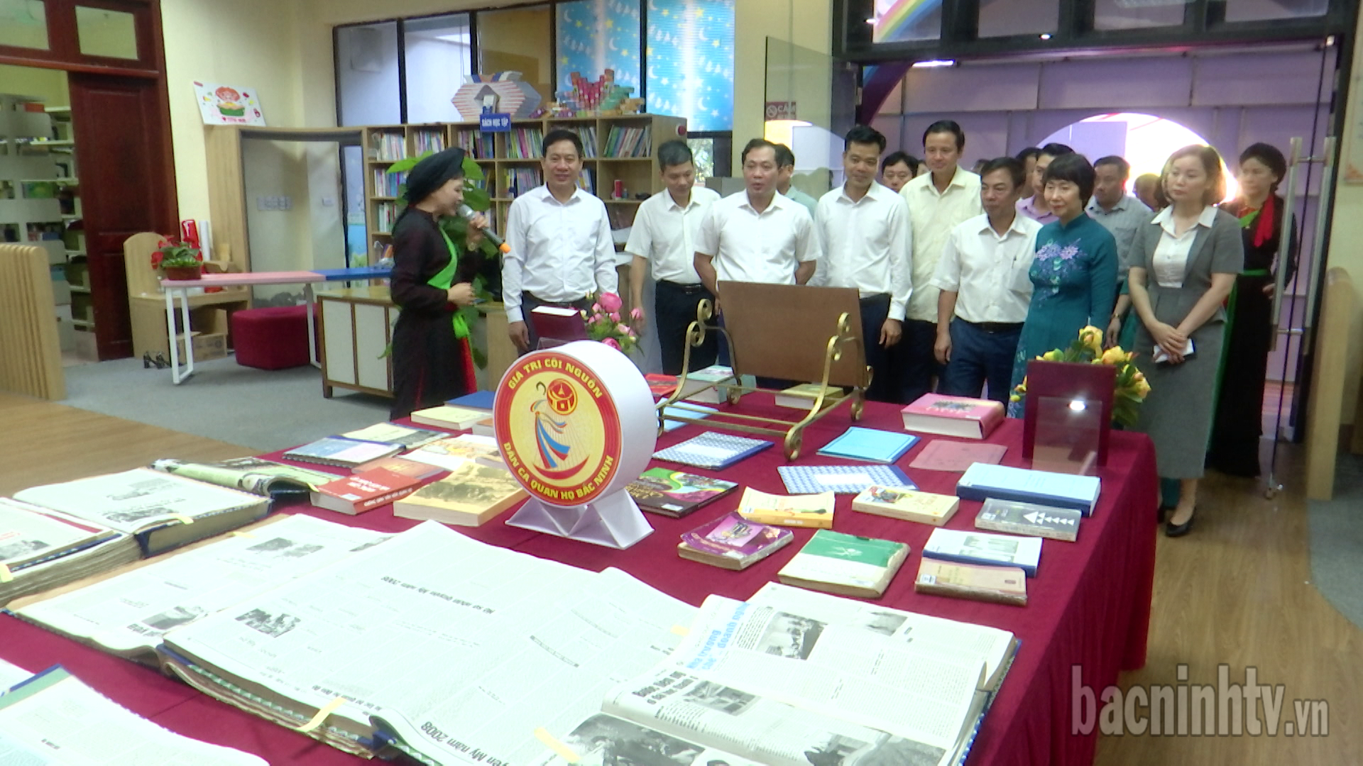 Khai mạc Trưng bày tư liệu Dân ca Quan họ Bắc Ninh