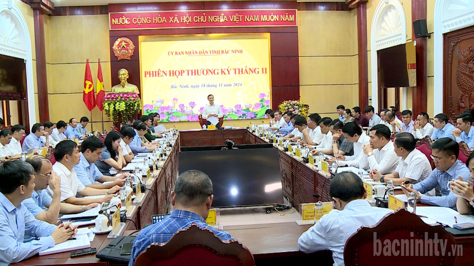 UBND tỉnh họp phiên thường kỳ tháng 11