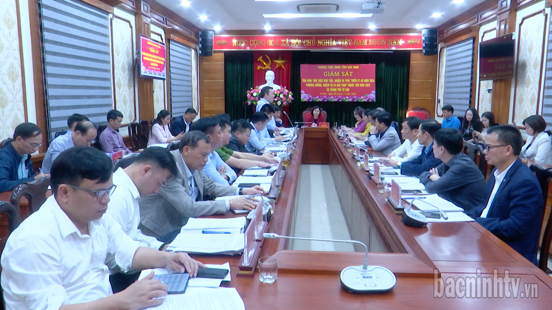 Giám sát tình hình thực hiện mục tiêu, nhiệm vụ phát triển kinh tế-xã hội tại thành phố Từ Sơn