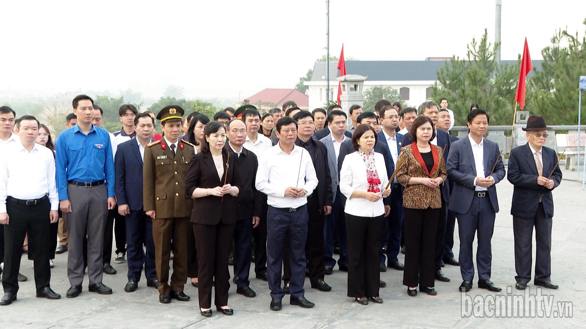  Dâng hương kỷ niệm 116 năm Ngày sinh đồng chí Ngô Gia Tự