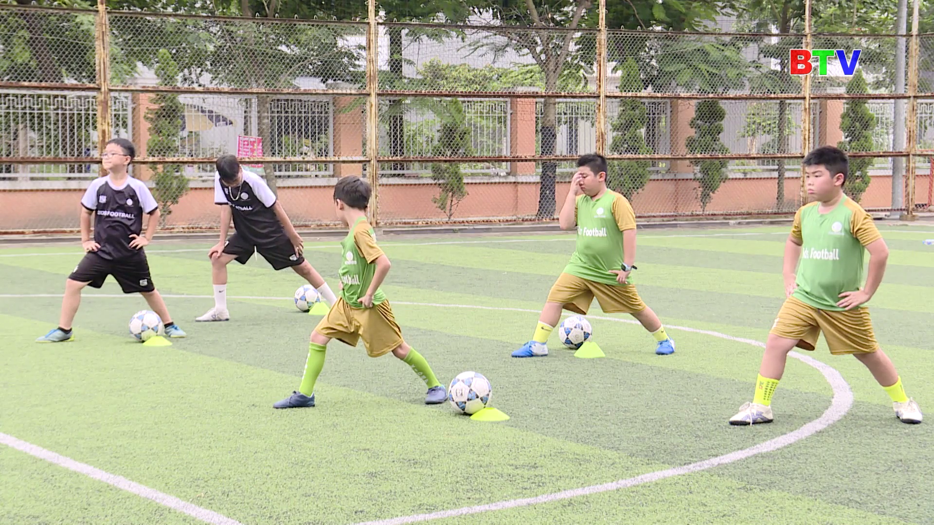 MÔN BÓNG ĐÁ SỐ 11