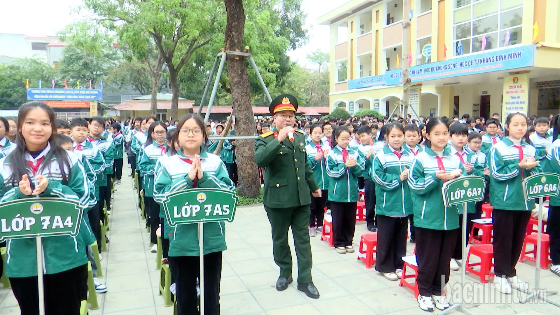 Nói chuyện chuyên đề: “Tiếp bước cha anh, xứng danh bộ đội cụ Hồ”
