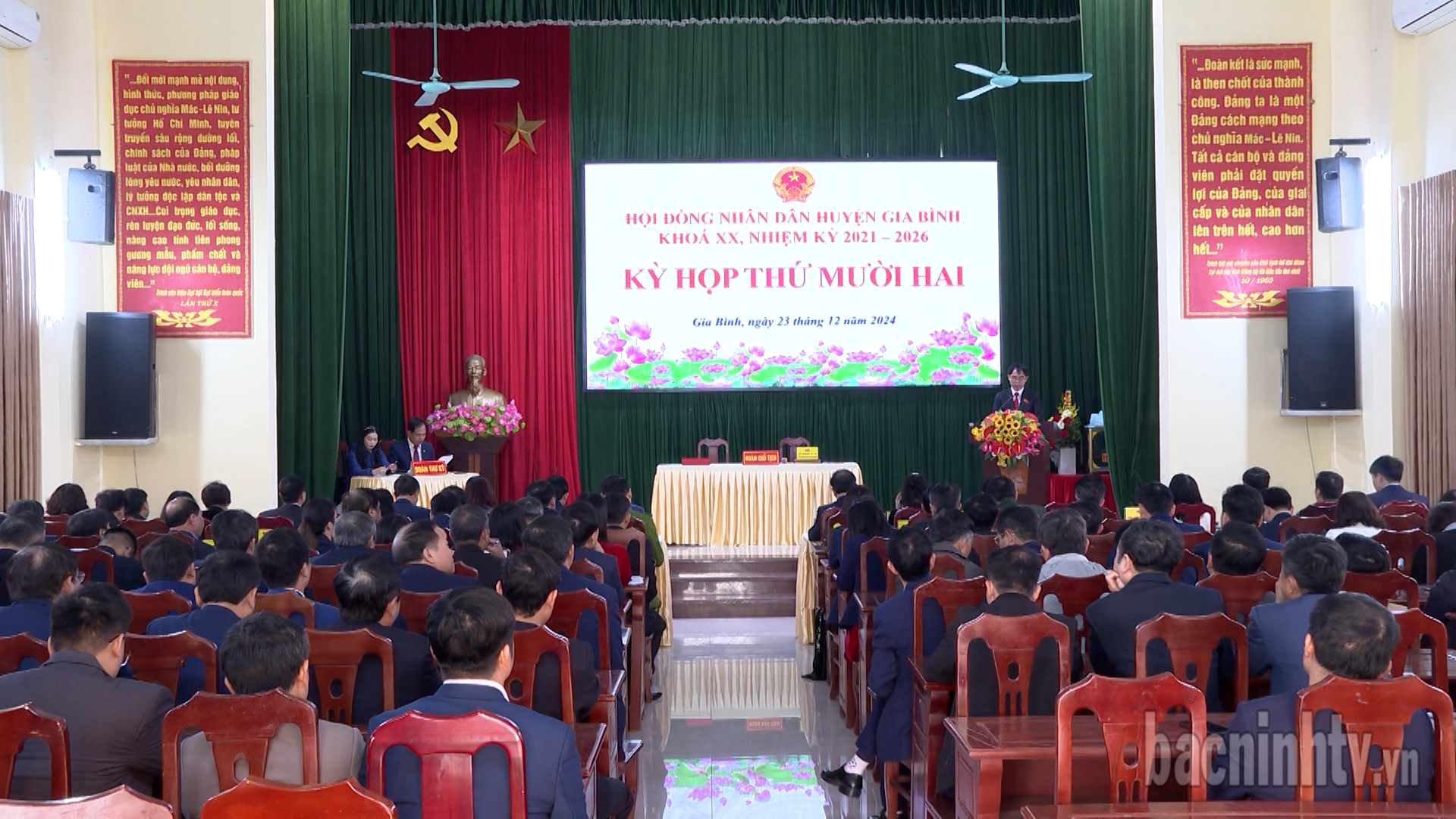 Kỳ họp thứ 12, HĐND huyện Gia Bình khóa XX, nhiệm kỳ 2021-2026