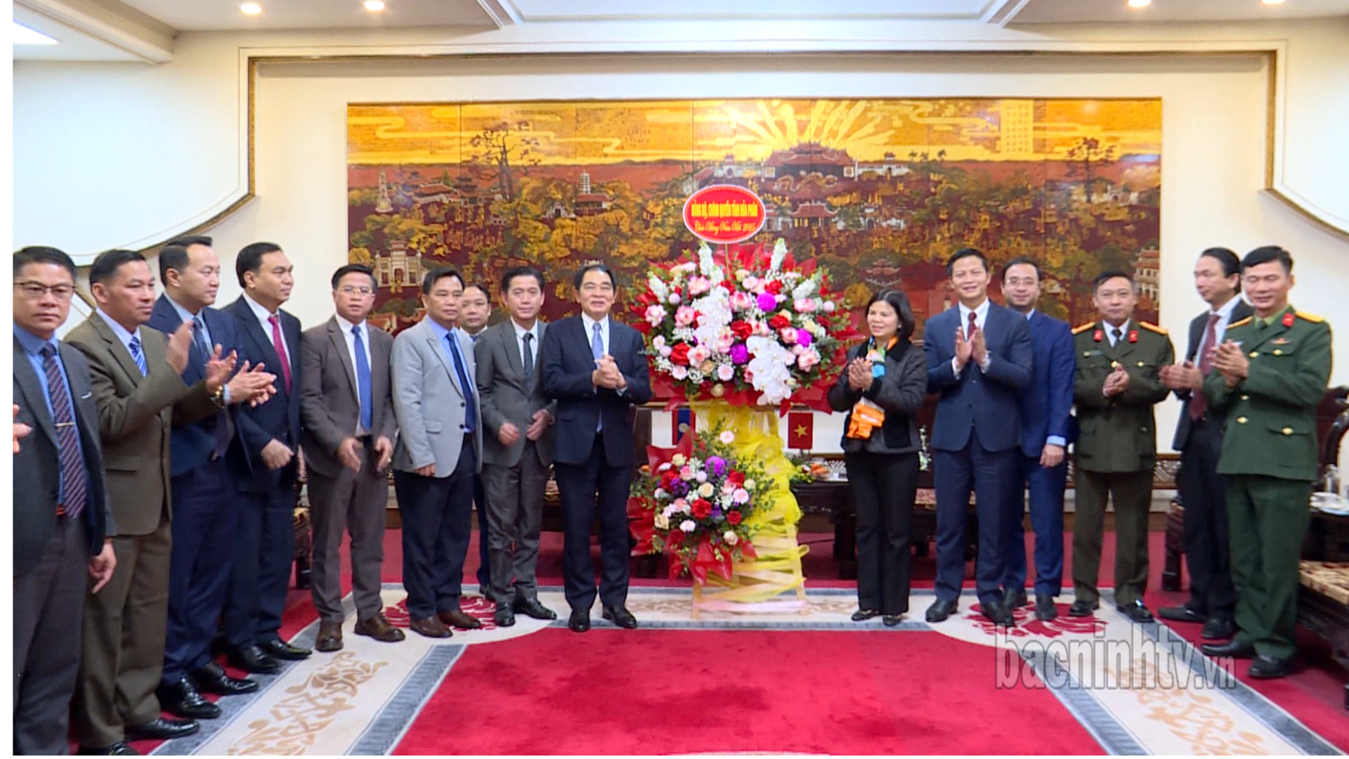 Đoàn đại biểu tỉnh Hủa Phăn (Lào) thăm, chúc Tết tỉnh Bắc Ninh