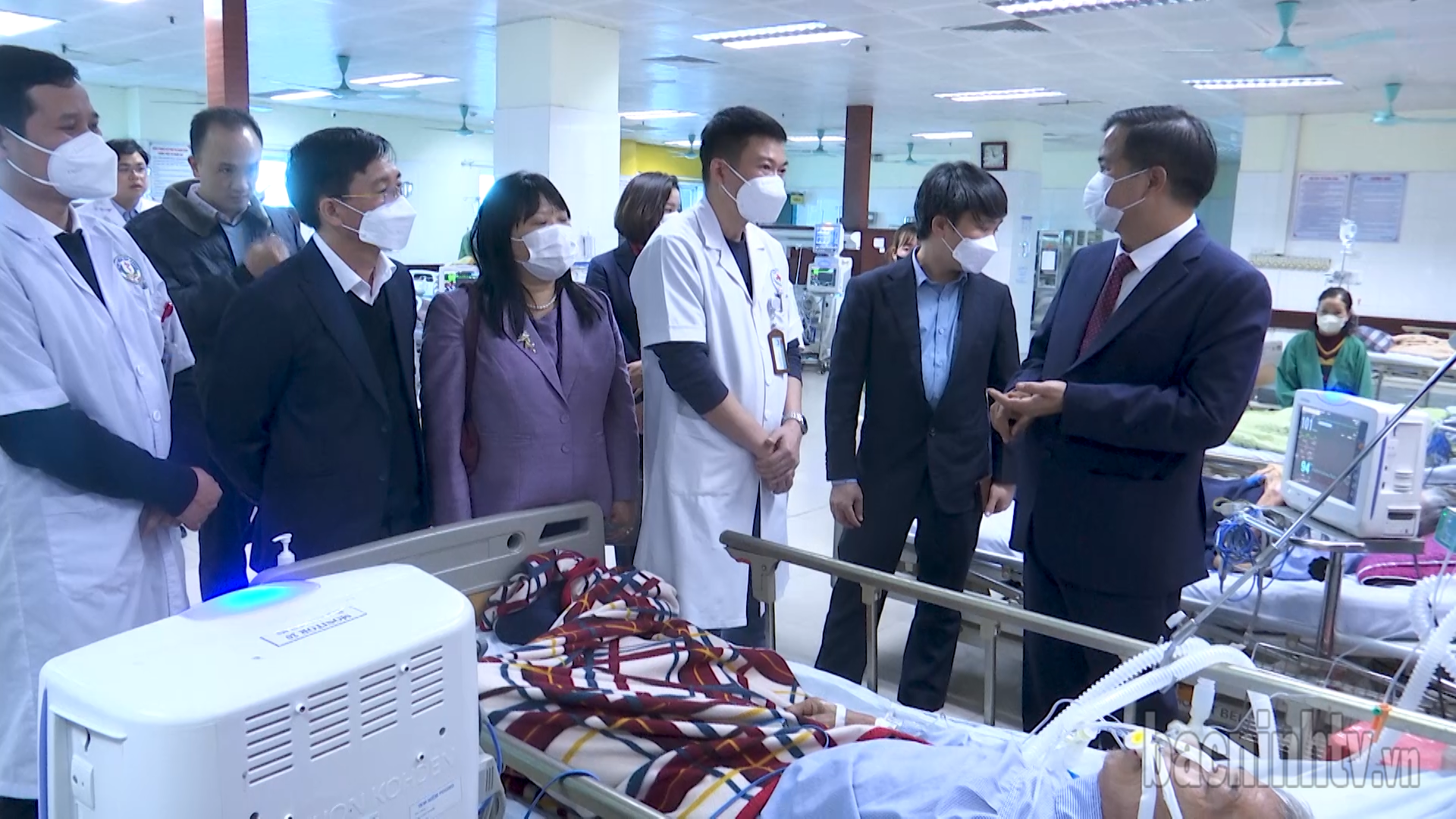 Bệnh viện Bạch Mai khảo sát, thảo luận chuyên môn, quản lý tại  Bệnh viện Đa khoa tỉnh