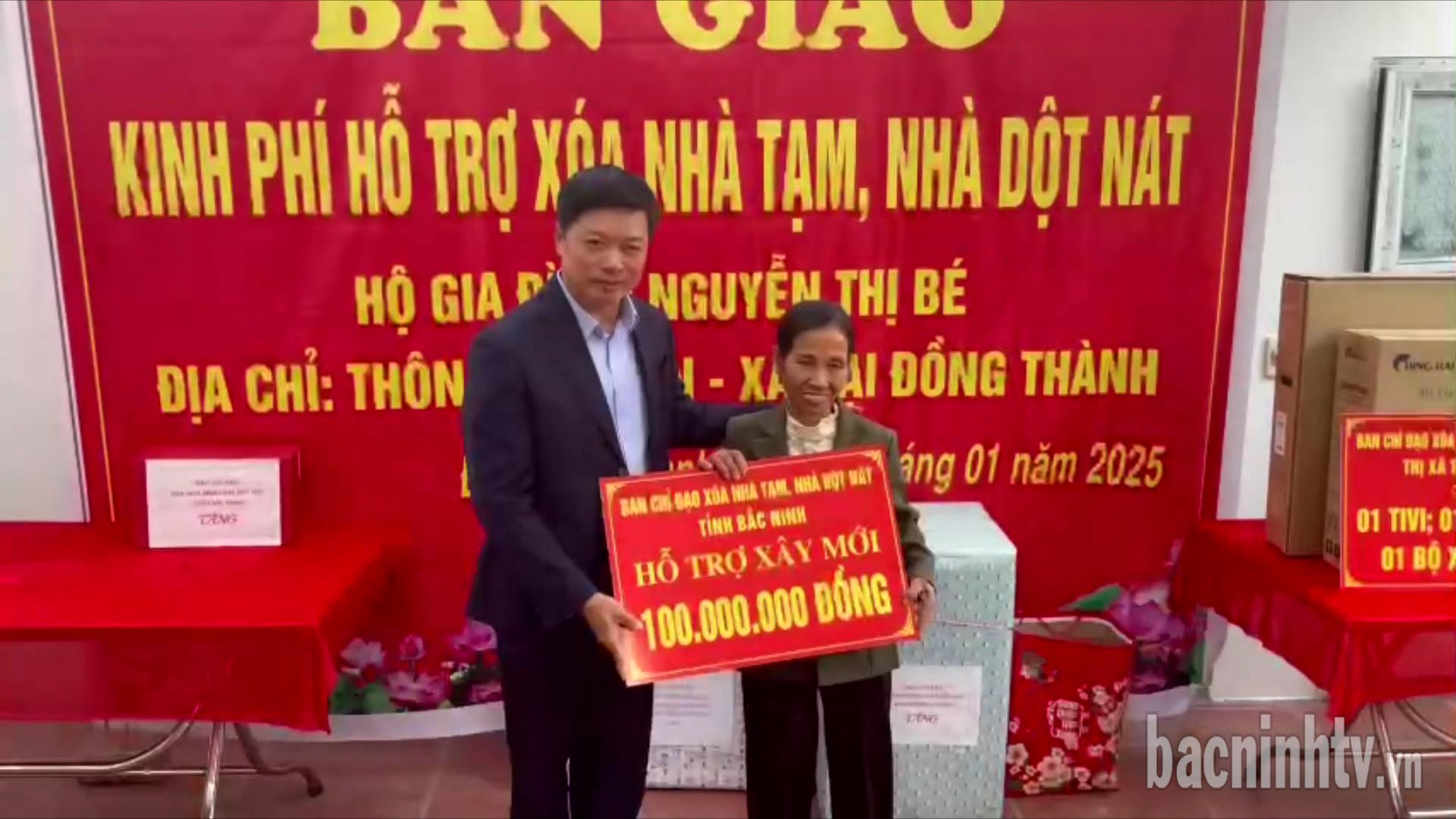 Phó Chủ tịch Thường trực UBND tỉnh Đào Quang Khải dự khánh thành và trao kinh phí hỗ trợ xây nhà cho các hộ khó khăn tại thị xã Thuận Thành          