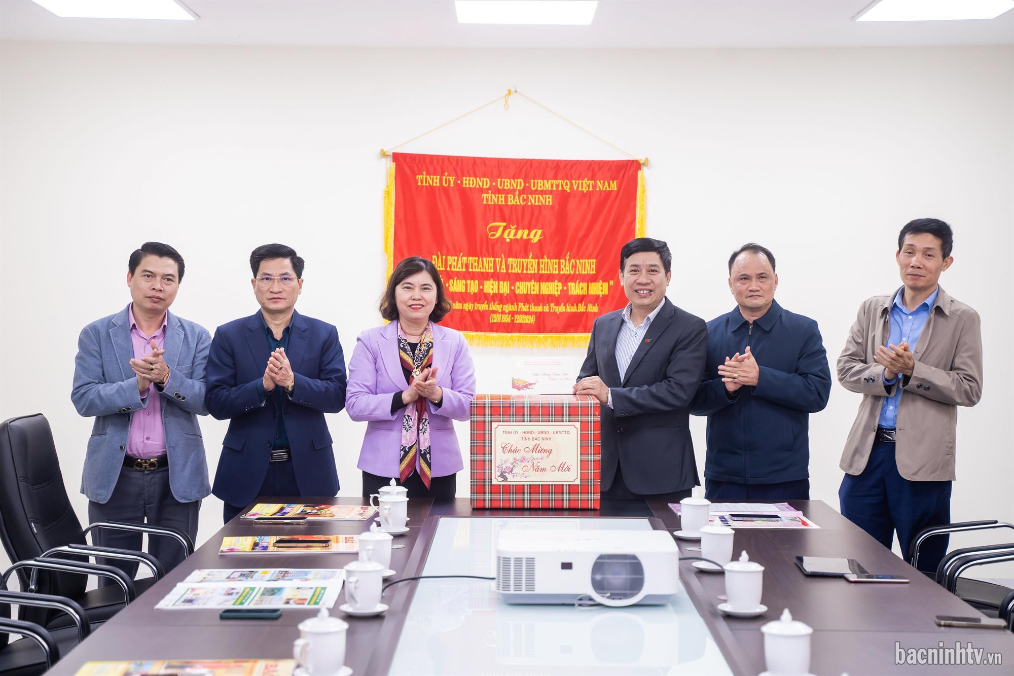 Lãnh đạo tỉnh chúc Tết Đài Phát thanh - Truyền hình Bắc Ninh
