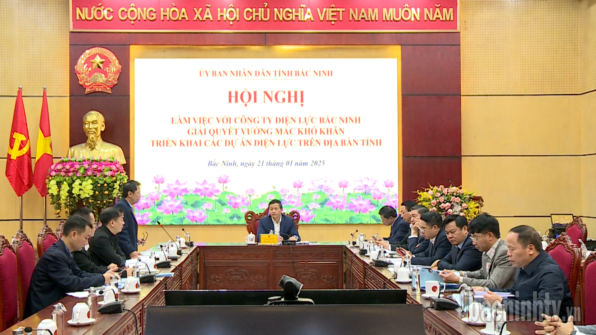 Giải quyết vướng mắc, khó khăn triển khai các dự án điện lực trên địa bàn tỉnh