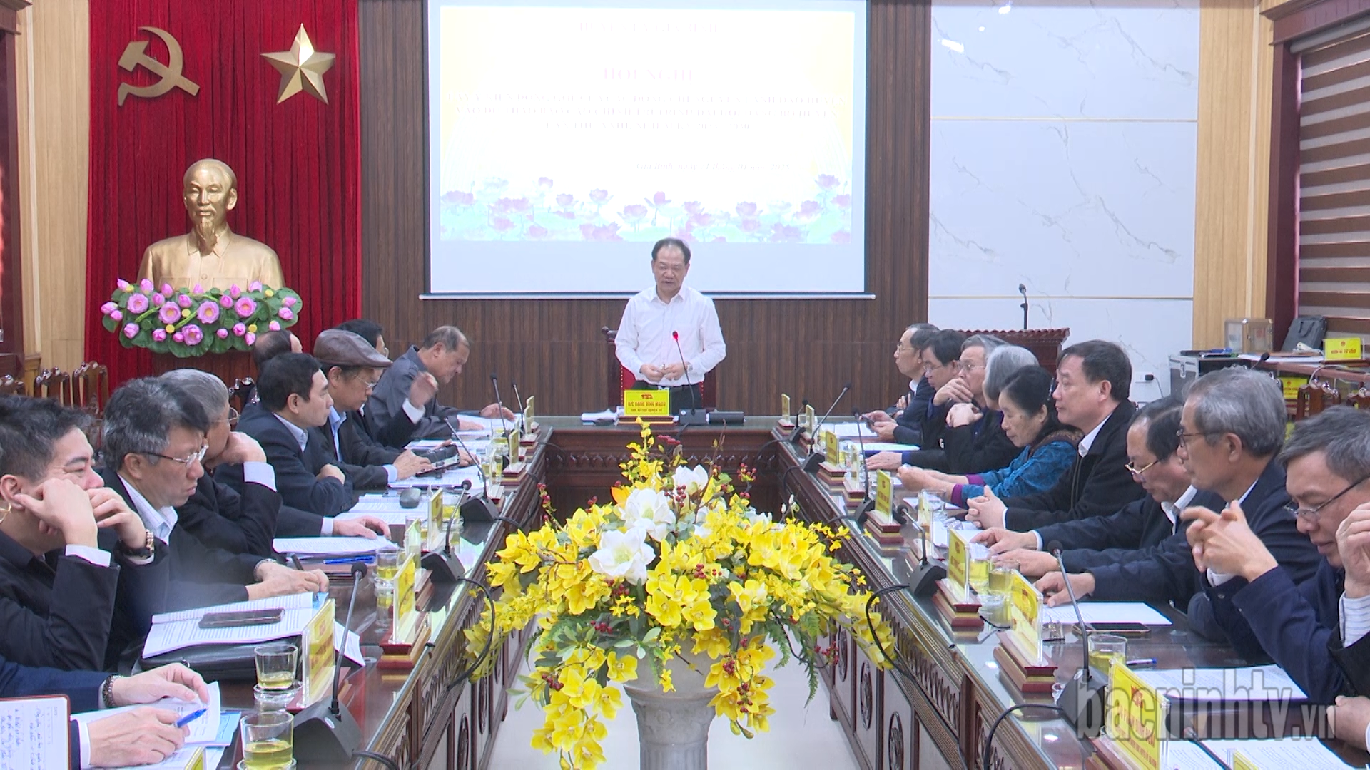 Huyện ủy Gia Bình lấy ý kiến đóng góp vào dự thảo Báo cáo chính trị của Ban Chấp hành Đảng bộ huyện khóa XXII