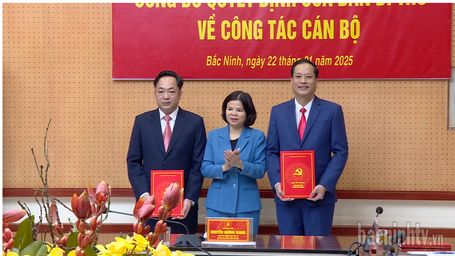 Công bố các Quyết định của Ban Bí thư về công tác cán bộ