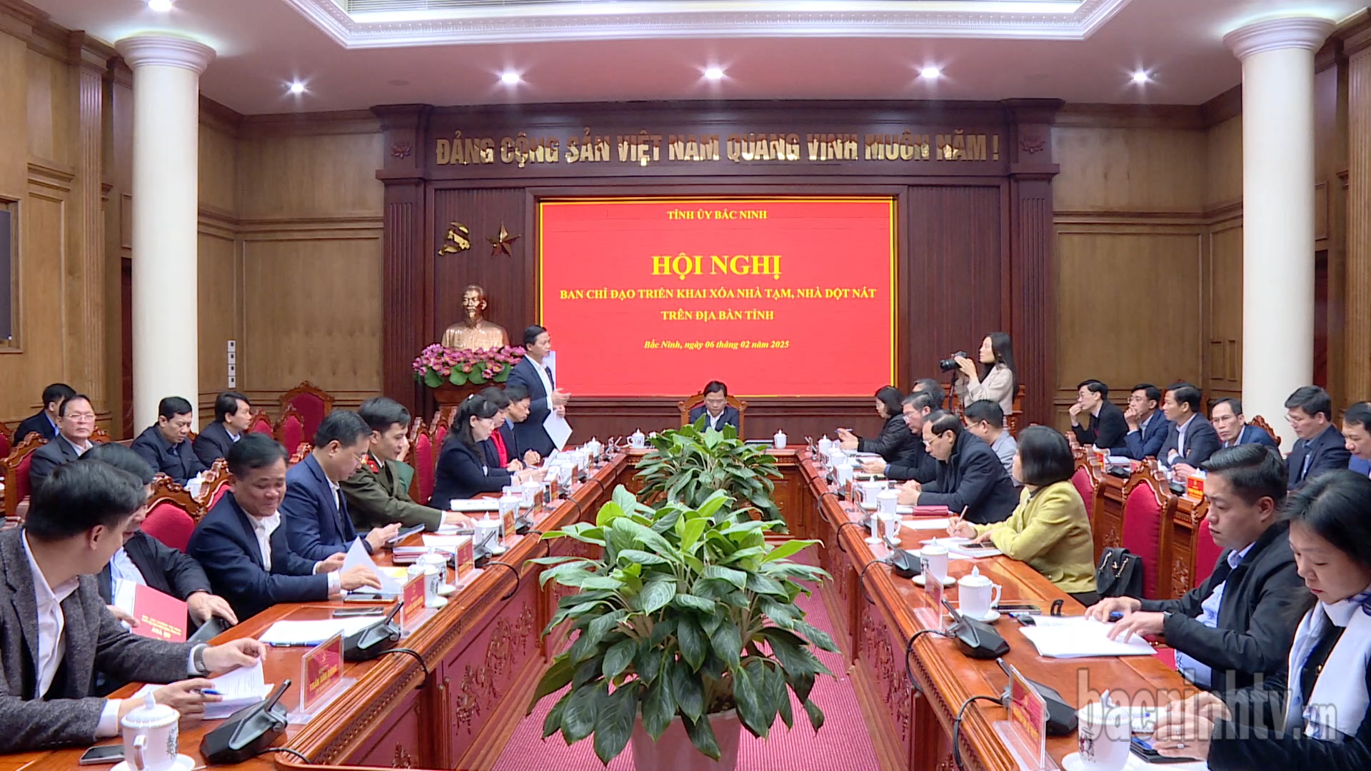 Họp BCĐ triển khai xoá nhà tạm, nhà dột nát trên địa bàn tỉnh