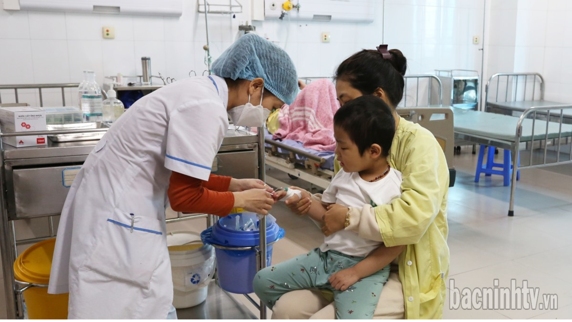 UBND tỉnh chỉ đạo tăng cường phòng, chống bệnh cúm, sởi và các bệnh lây truyền qua đường hô hấp