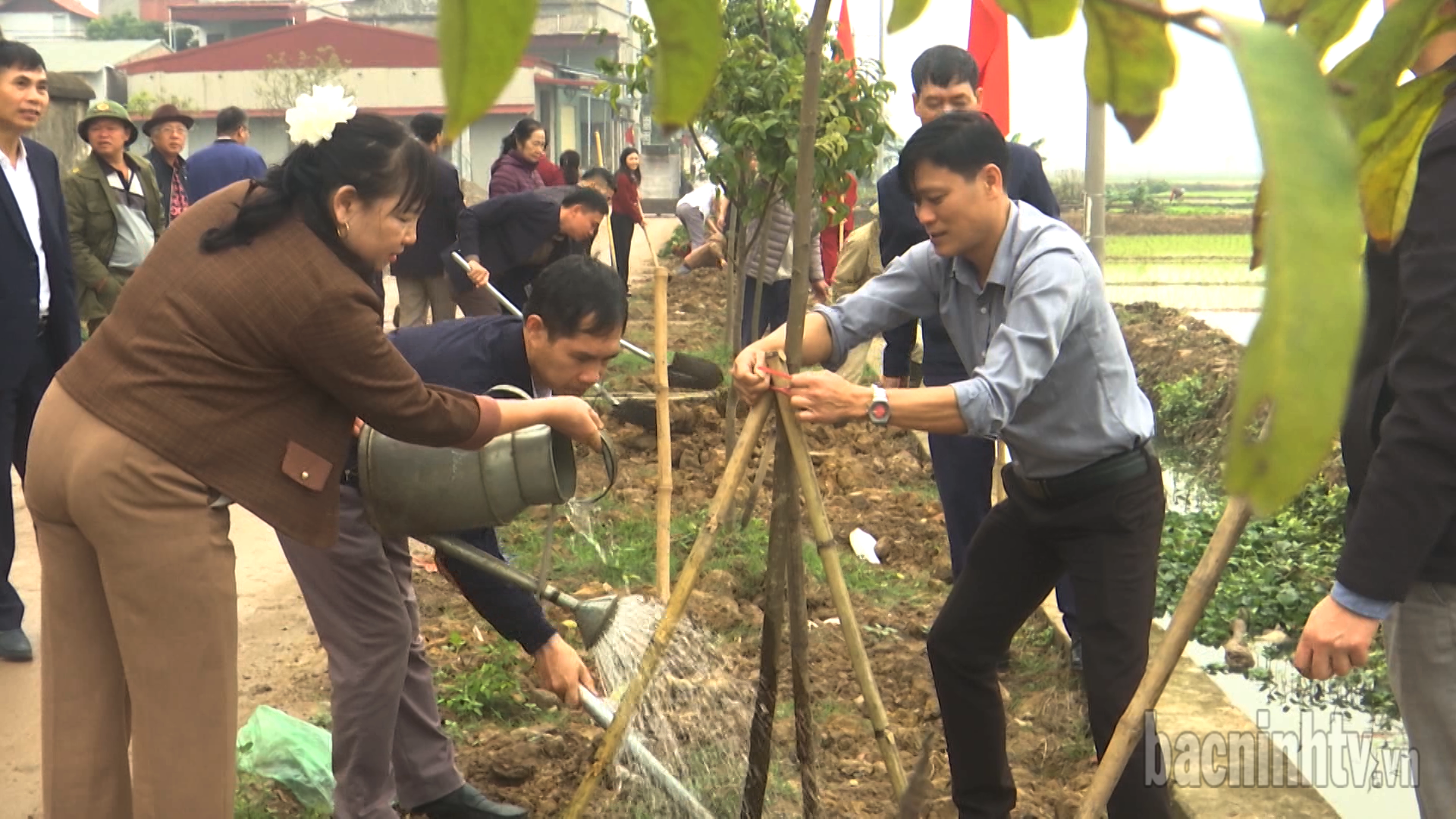 LĐLĐ, Hội Nông dân huyện Tiên Du phát động Tết trồng cây 2025