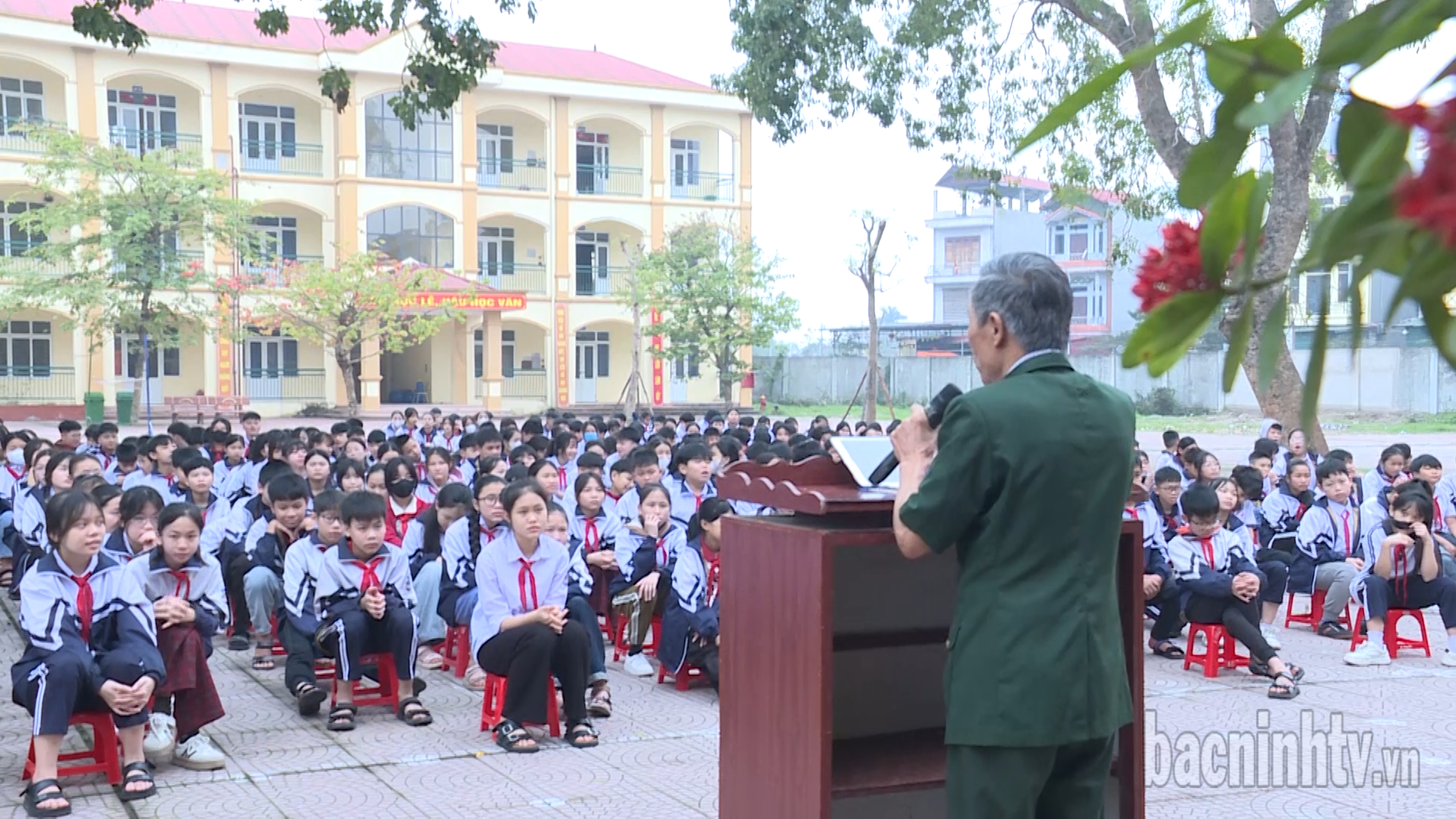 Tuyên truyền giáo dục lý tưởng cách mạng, đạo đức, lối sống cho học sinh