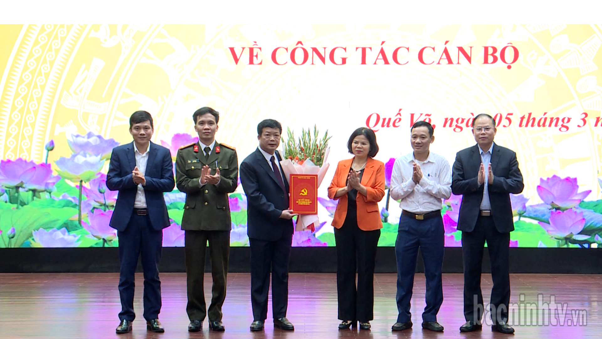 Công bố Quyết định của Ban Thường vụ Tỉnh ủy về công tác cán bộ  HĐND thị xã Quế Võ khóa XX nhiệm kỳ 2021-2026 tổ chức Kỳ họp thứ 24 chuyên đề       