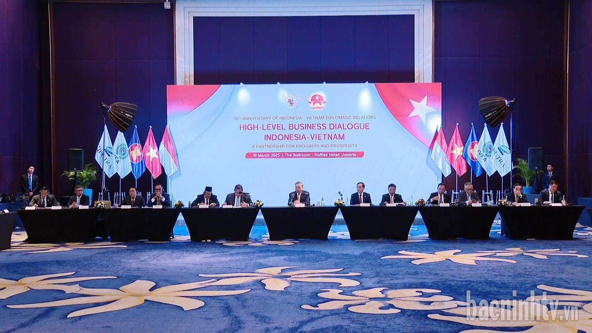 Chủ tịch UBND tỉnh Vương Quốc Tuấn dự Tọa đàm doanh nghiệp tại Indonesia
