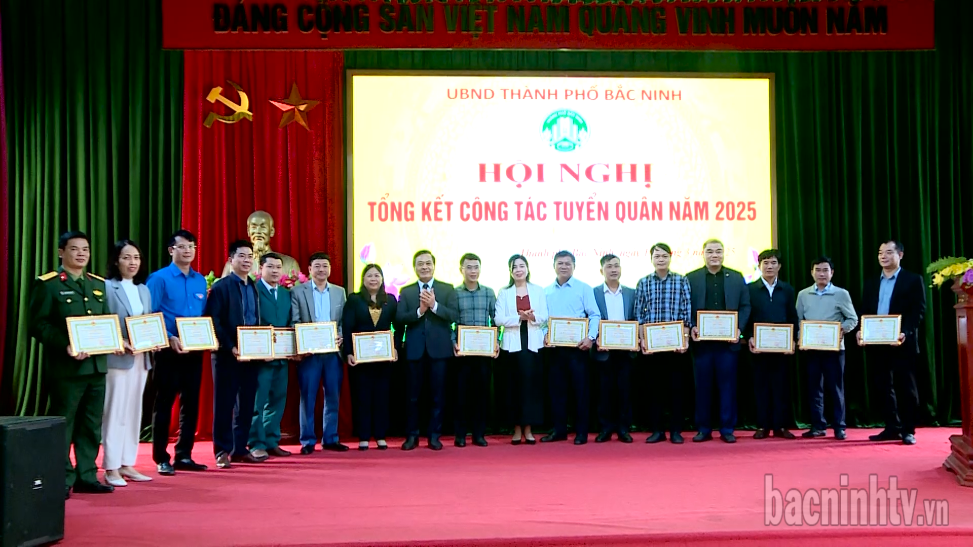 Thành phố Bắc Ninh và huyện Lương Tài tổng kết nhiệm vụ tuyển chọn và gọi công dân nhập ngũ năm 2025