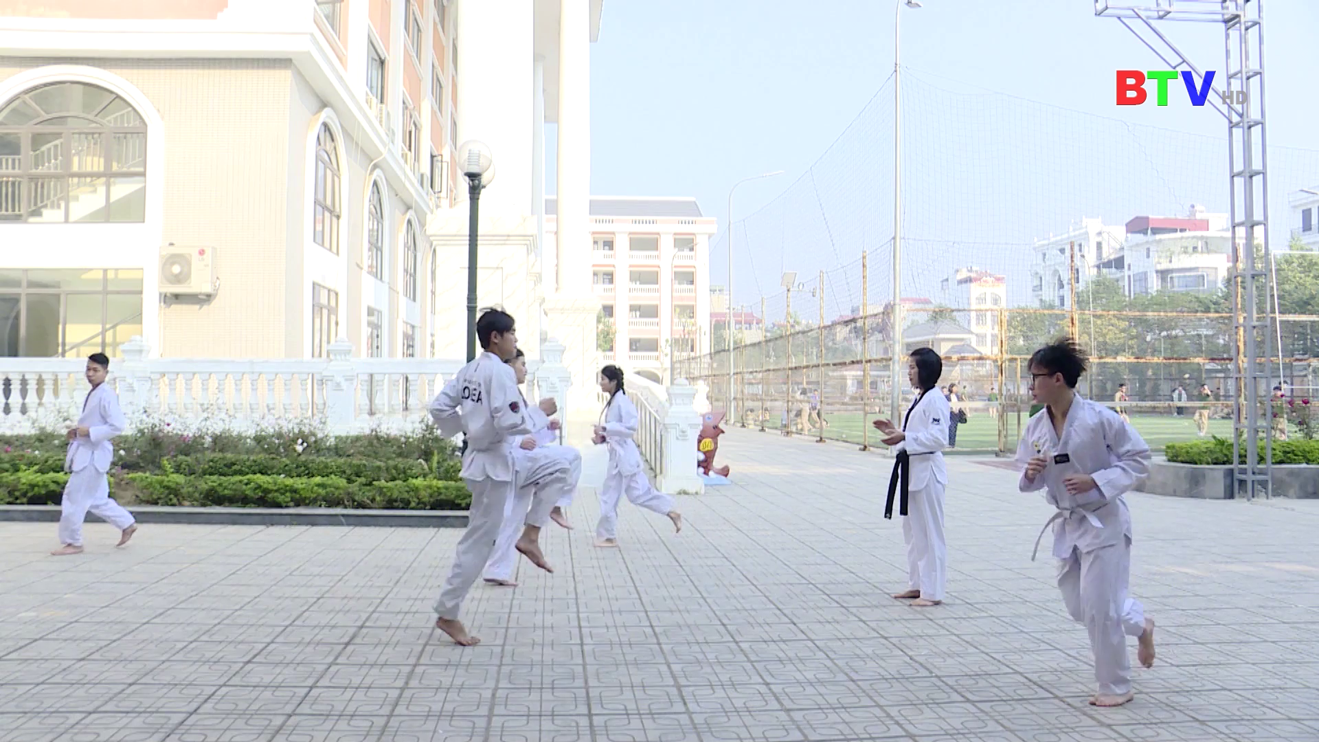 DẠY VÕ TAEKWONDO SỐ 8