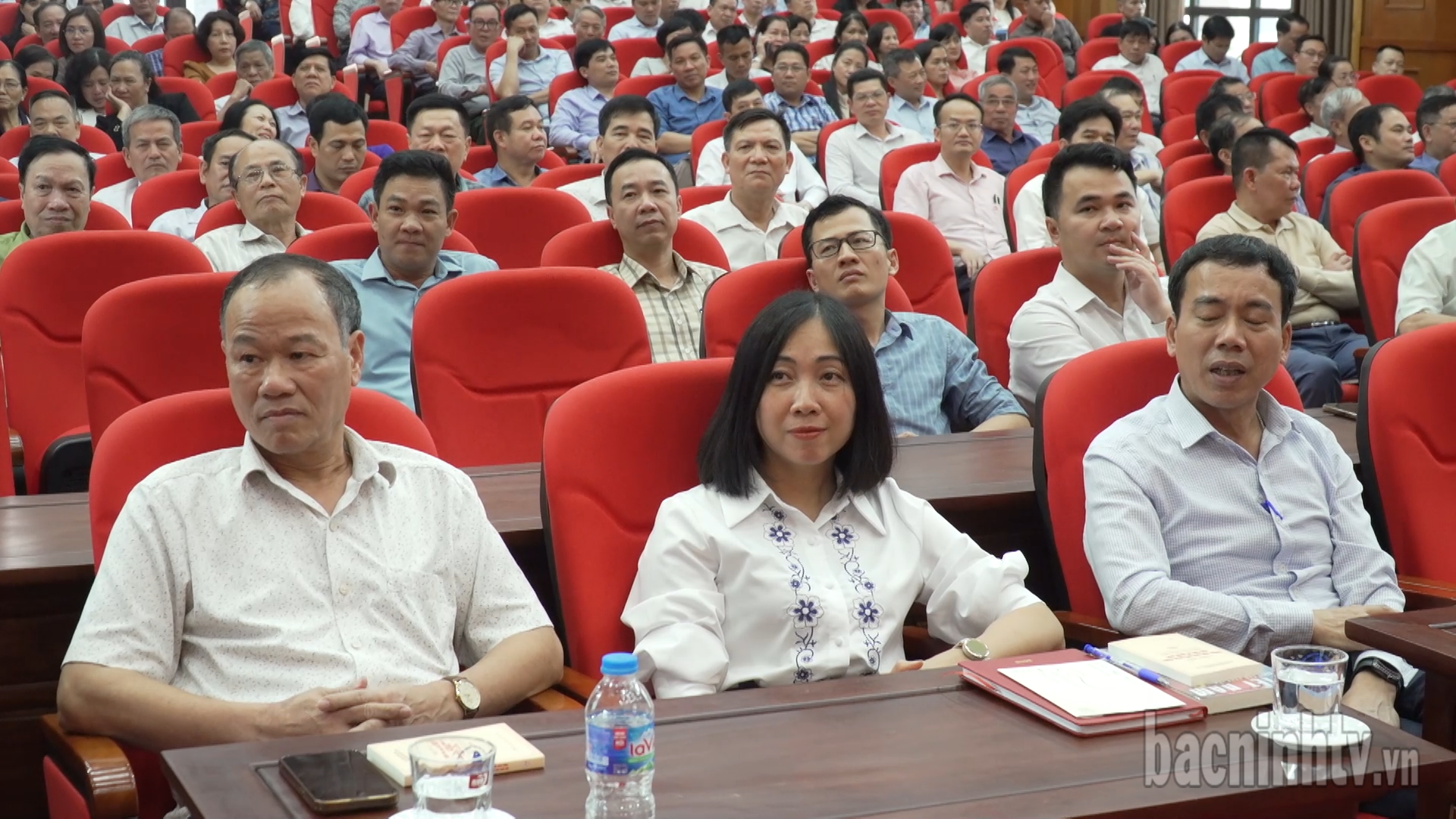 Thông tin chuyên đề “Một số vấn đề về phát triển công nghiệp văn hóa ở Từ Sơn”