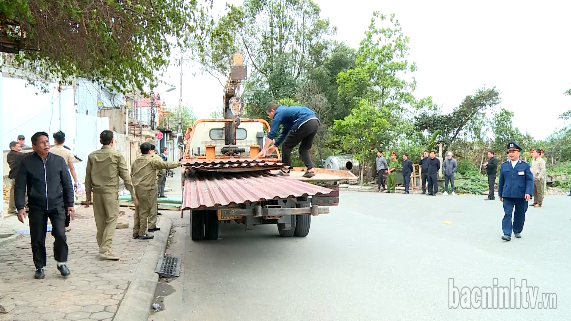Tp Bắc Ninh phá dỡ công trình nhà ở giải phóng mặt bằng Dự án đường Vành đai 4