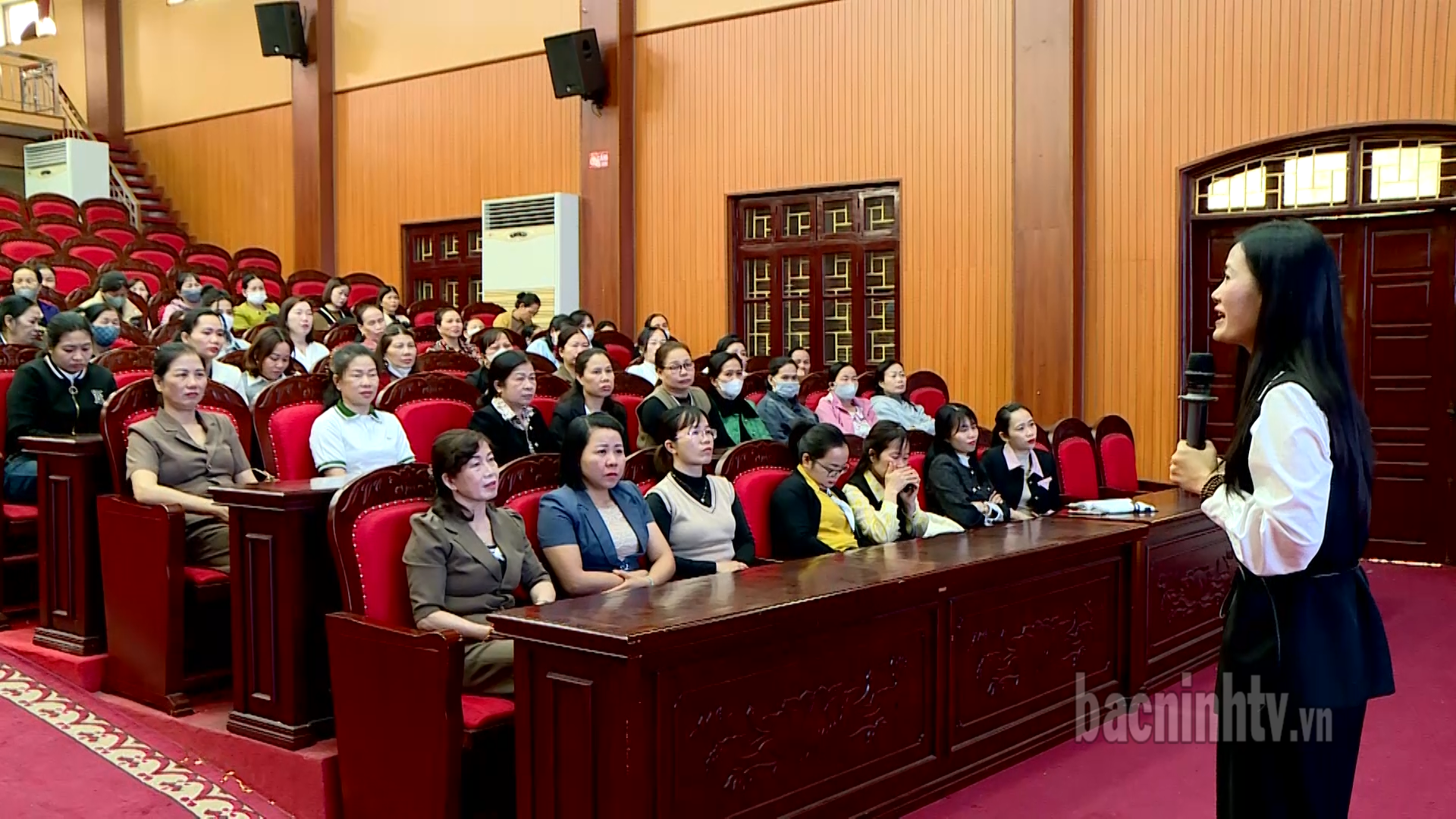 Hội LHPN huyện Tiên Du tập huấn ứng dụng công nghệ số 