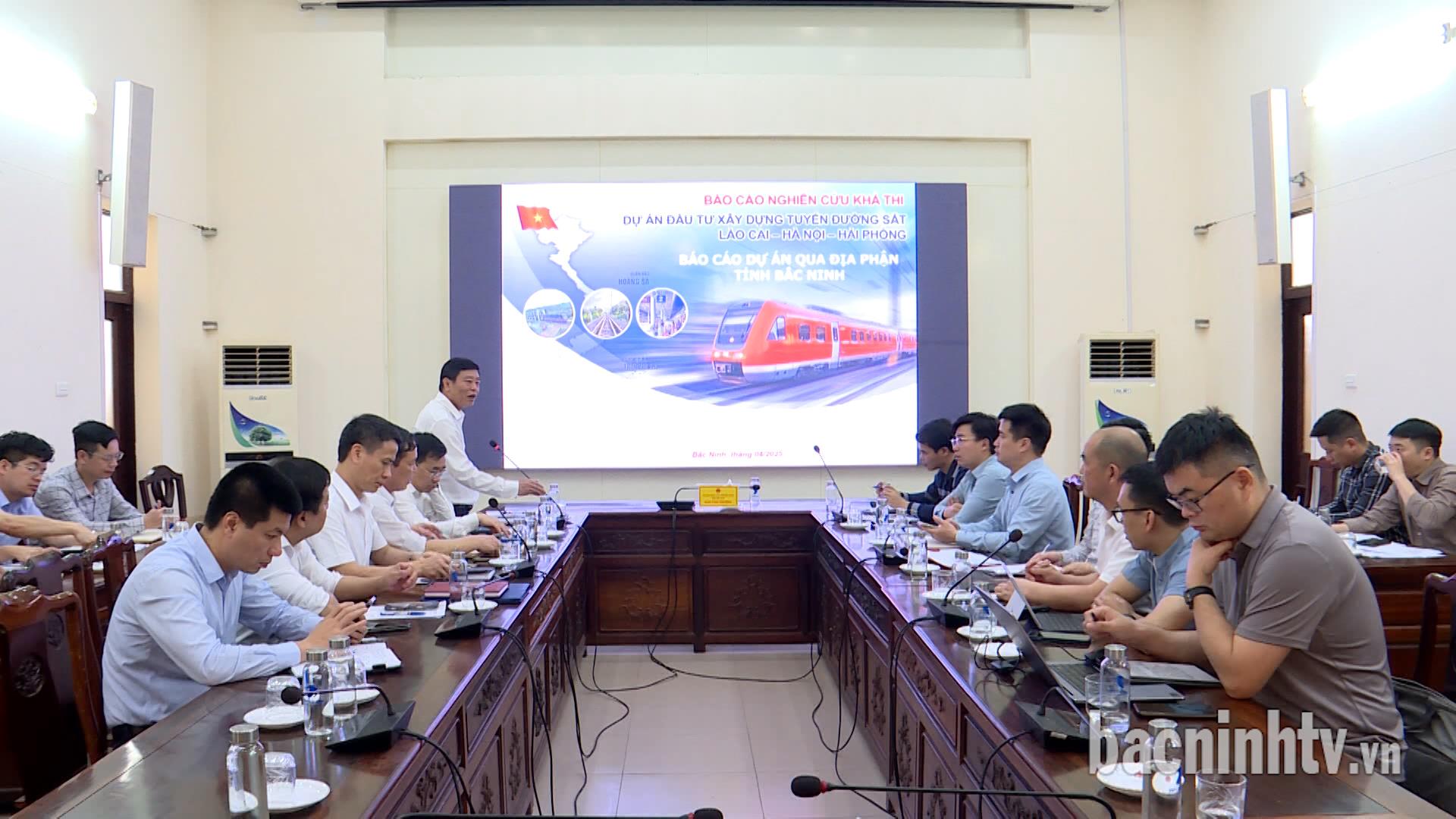 UBND Bắc Ninh rà soát hướng tuyến đường sắt Lào Cai- Hà Nội - Hải Phòng