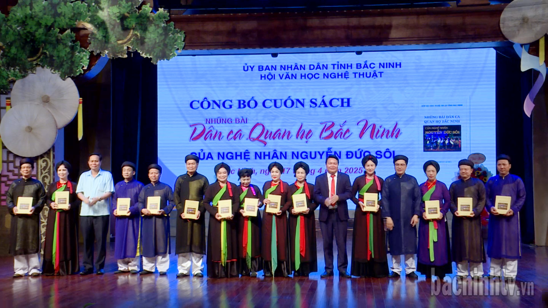 Công bố sách "Những bài Dân ca Quan họ Bắc Ninh" của nghệ nhân Nguyễn Đức Sôi
