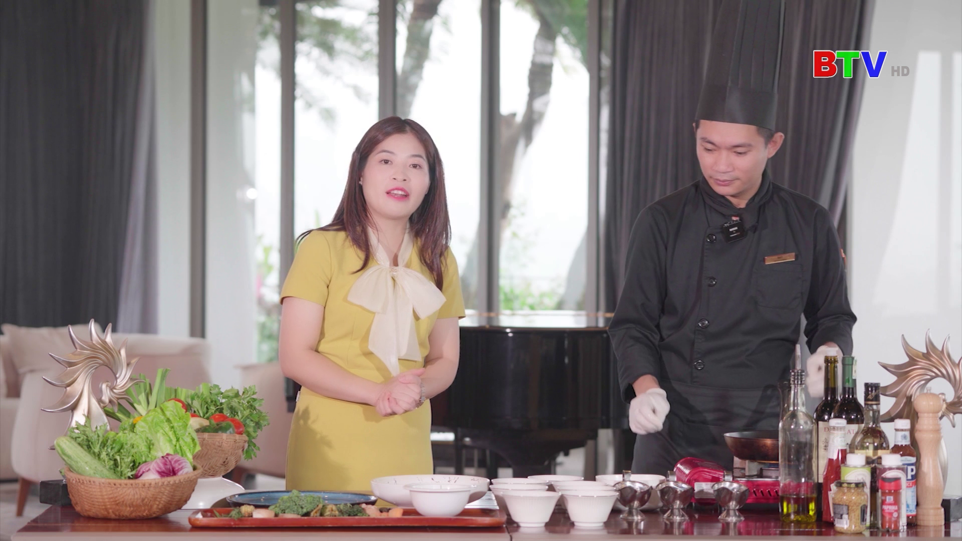 THĂN NÕN BÒ ÚC NƯỚNG SỐT RƯỢU VANG ĐỎ