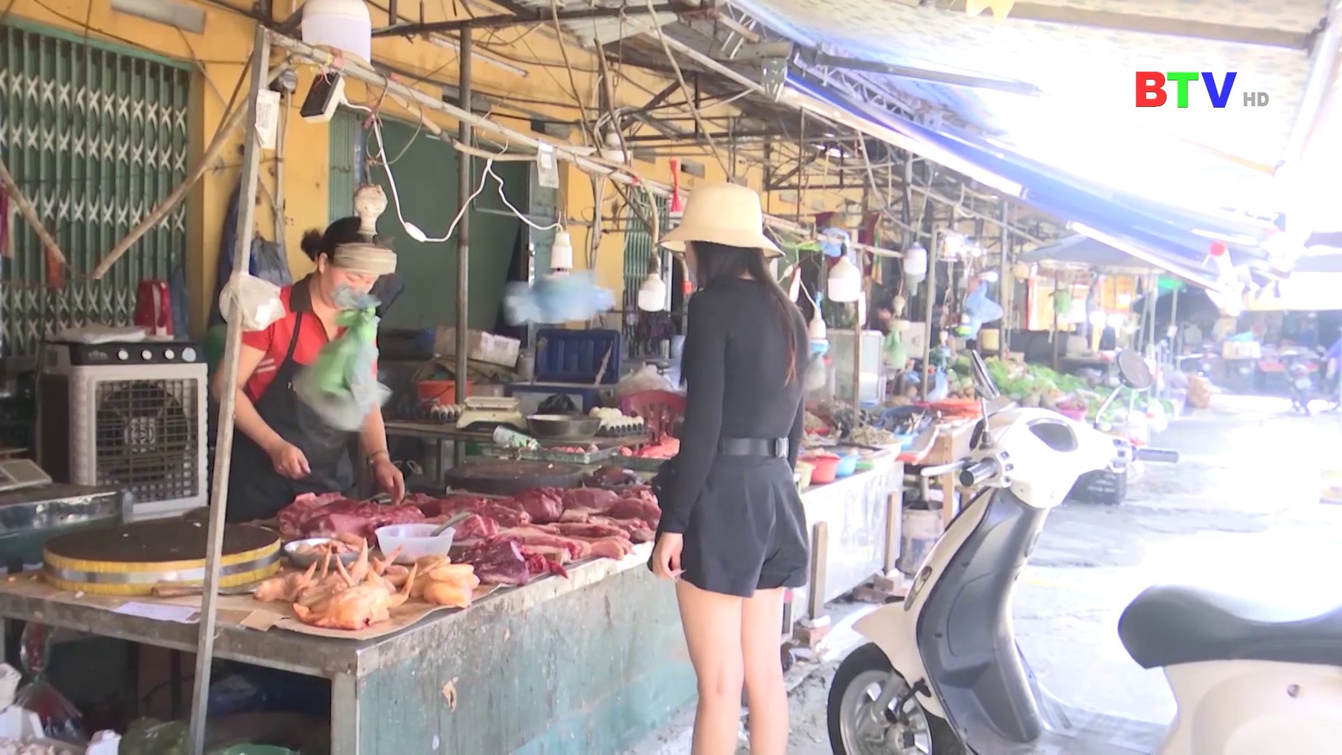 Đẩy mạnh thu hút đầu tư- tạo động lực phát triển kinh tế.