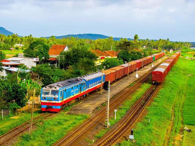 Công điện của Thủ tướng Chính phủ về việc đẩy nhanh tiến độ triển khai dự án tuyến đường sắt Lào Cai - Hà Nội - Hải Phòng
