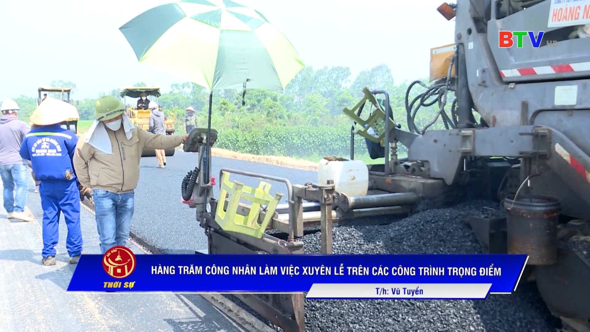 Hàng trăm công nhân làm việc xuyên lễ trên các công trình trọng điểm