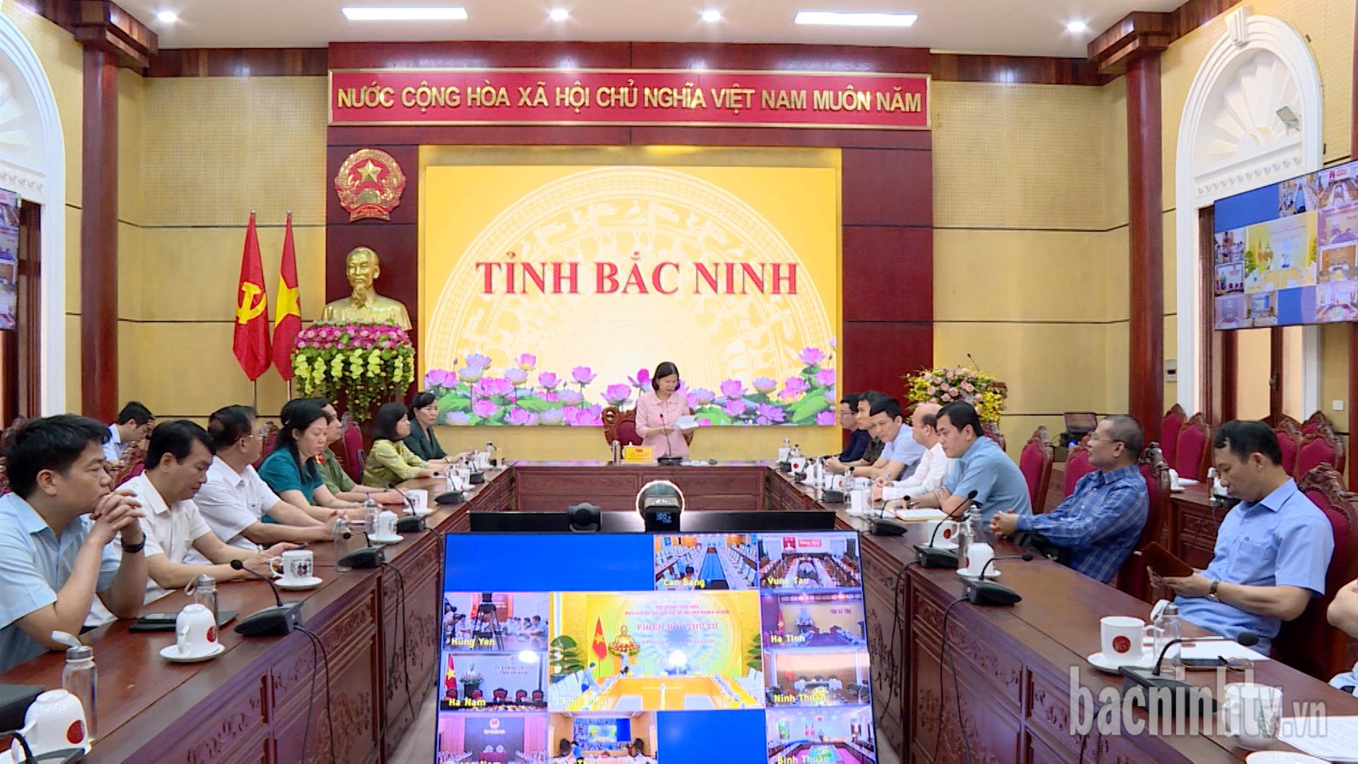 Trực tuyến Chính phủ xóa nhà tạm nhà dột nát