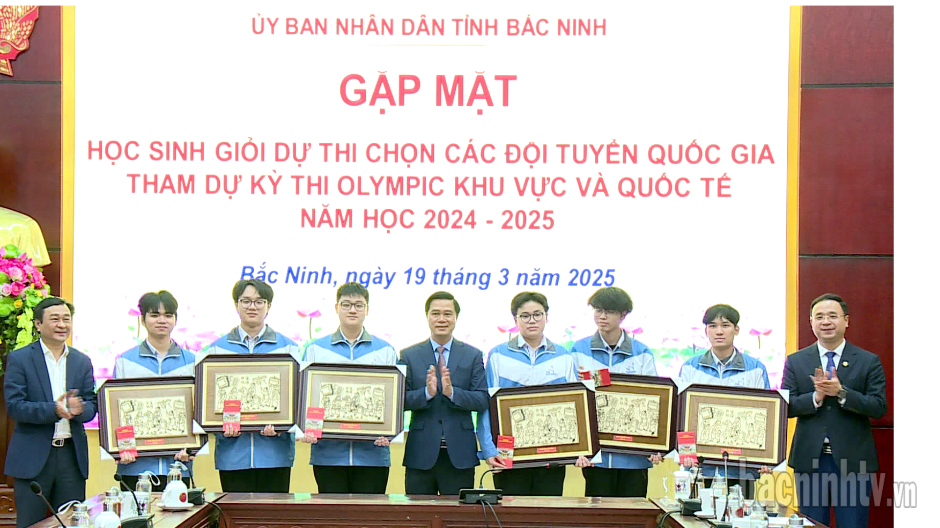 Nguyễn Công Vinh giành Huy chương Vàng Olympic Vật lý Châu Á